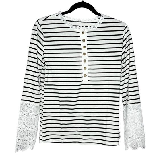 No Brand Tops - Striped Lace Trim Henley Top | Women’s Size S | NWT Boutique Style